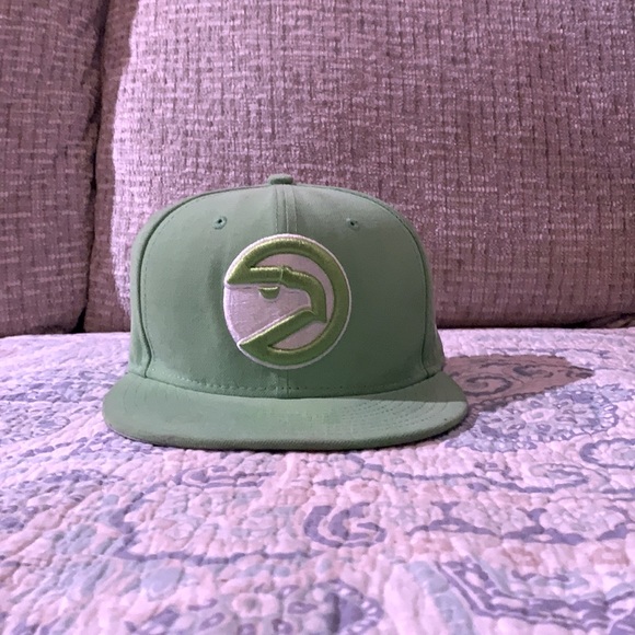Other - Good used Atlanta hawks hat
